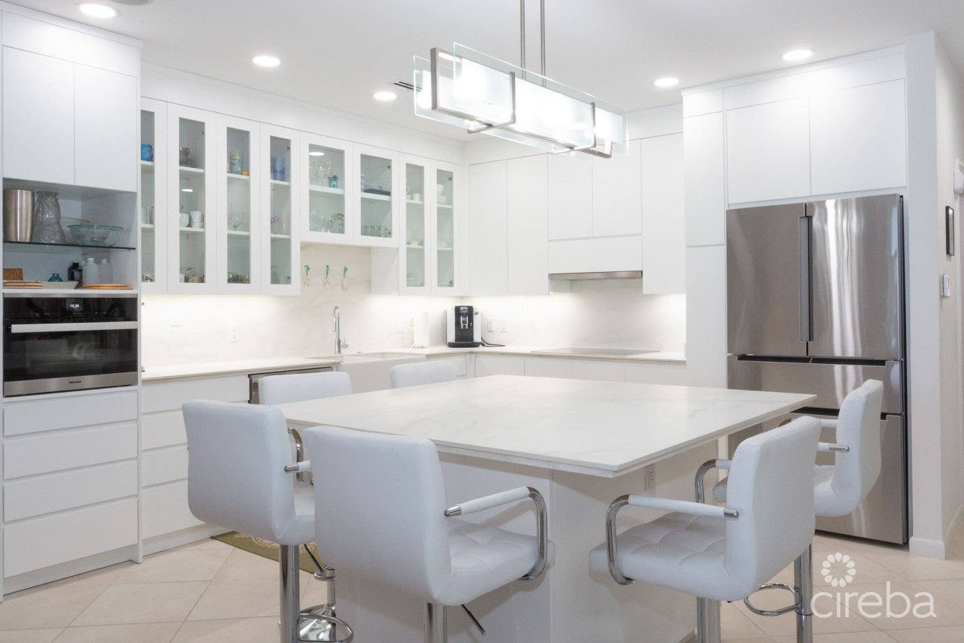 The Palms 14, Seven Mile Beach Penthouse