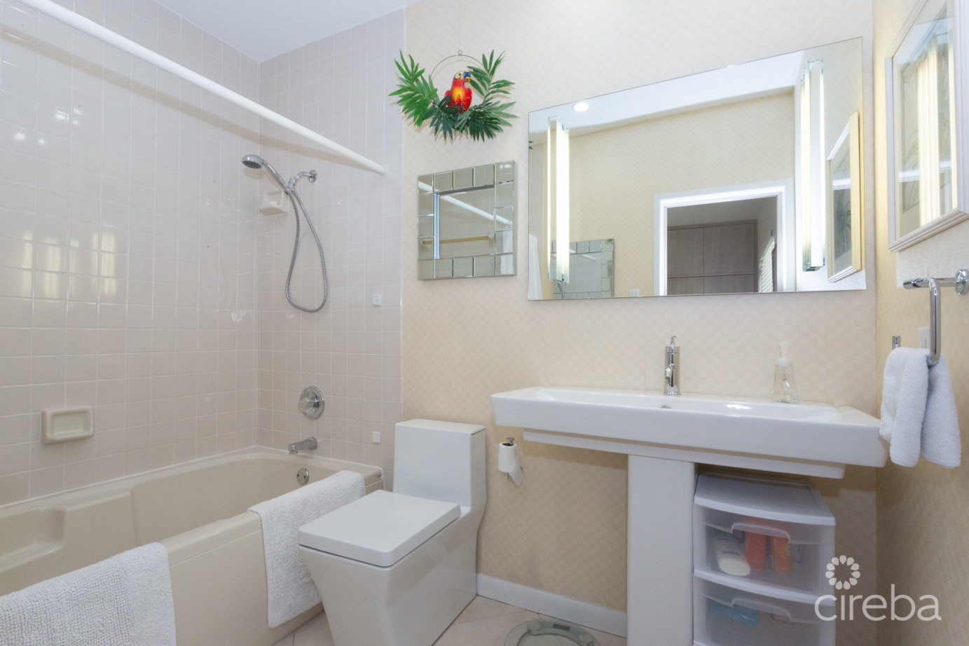 The Palms 14, Seven Mile Beach Penthouse