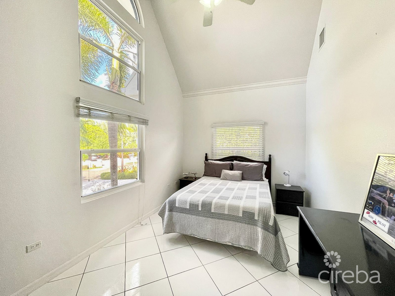 Ocean View Family Home Spotts