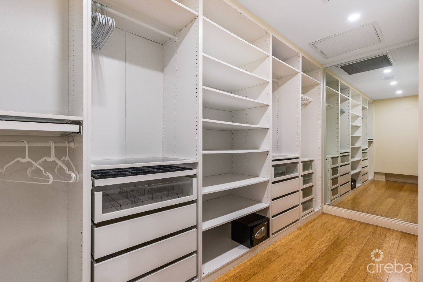 Britannia Regents Court , 4 Bed Plus Den