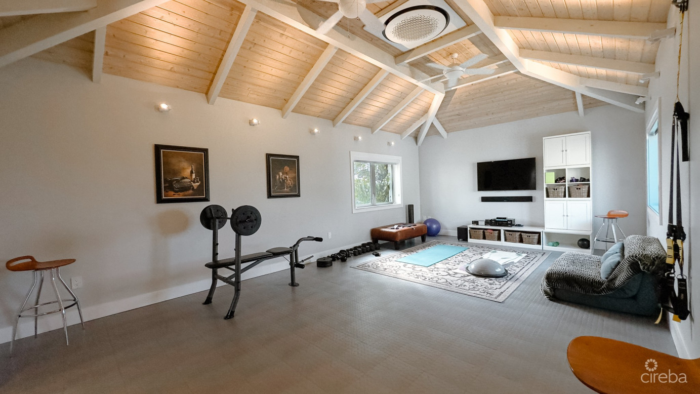 Casa Bella – Waterfront Residence In Crystal Harbour