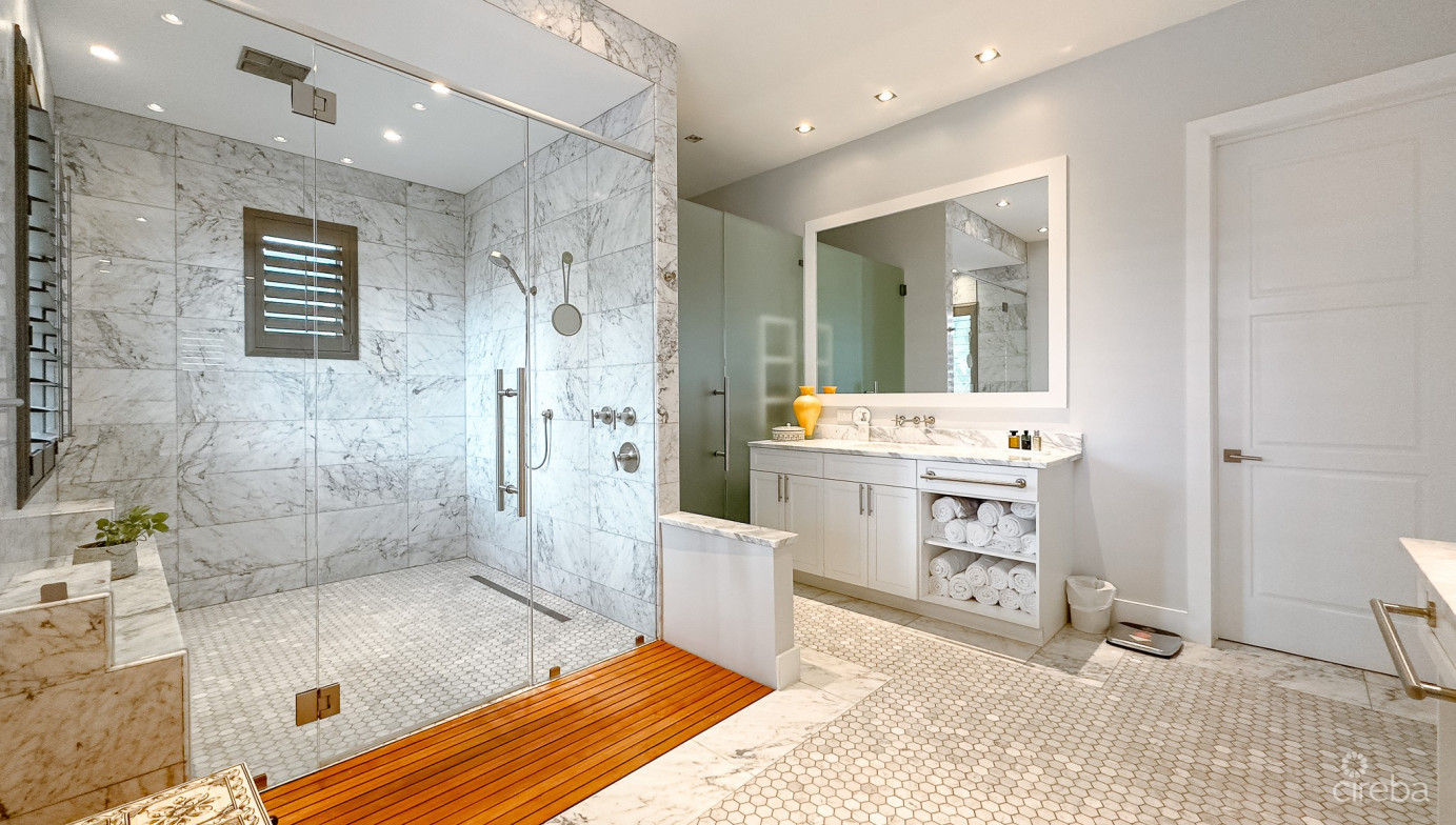 Casa Bella – Waterfront Residence In Crystal Harbour