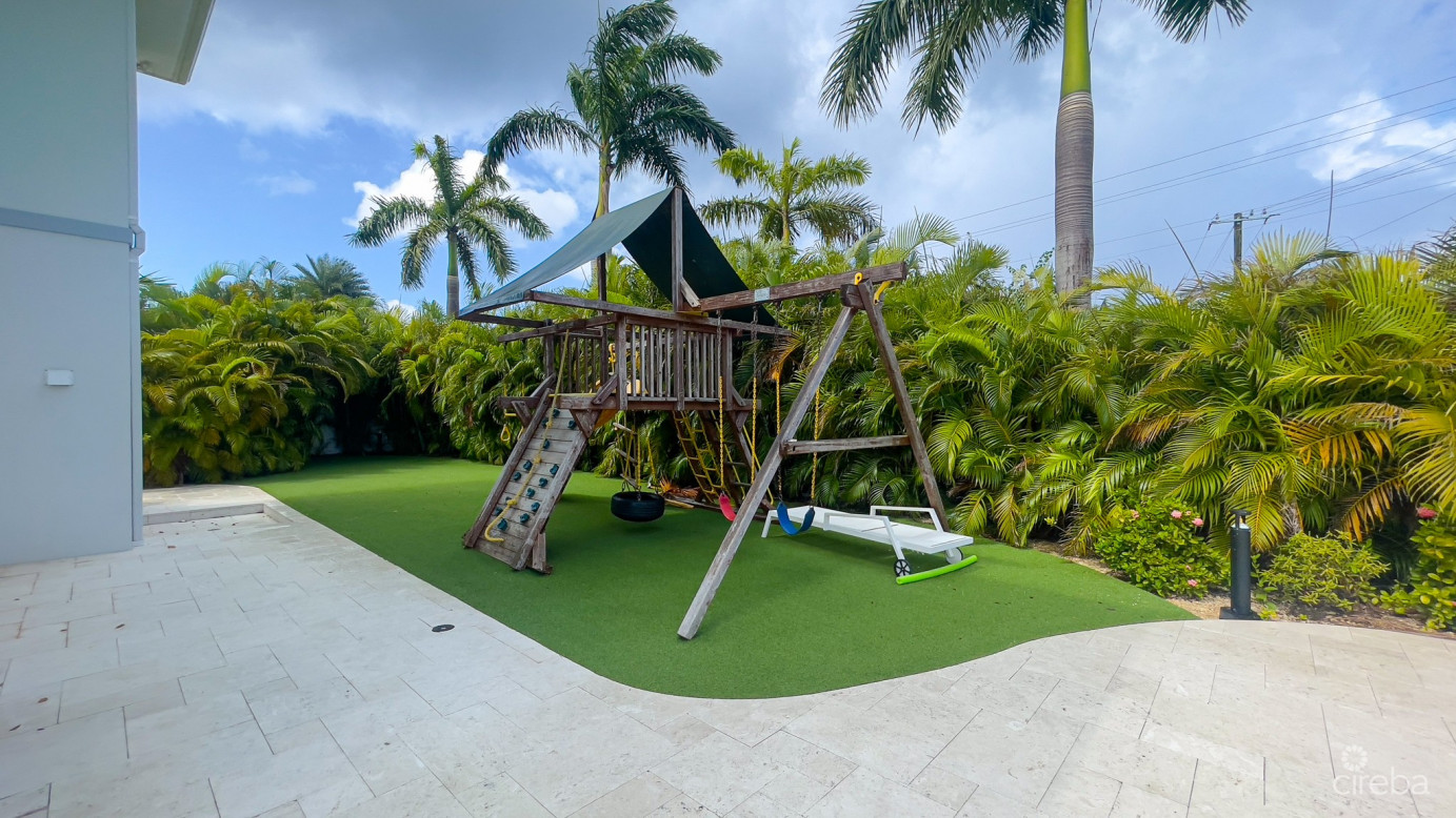 Periwinkle Townhome Grand Harbour