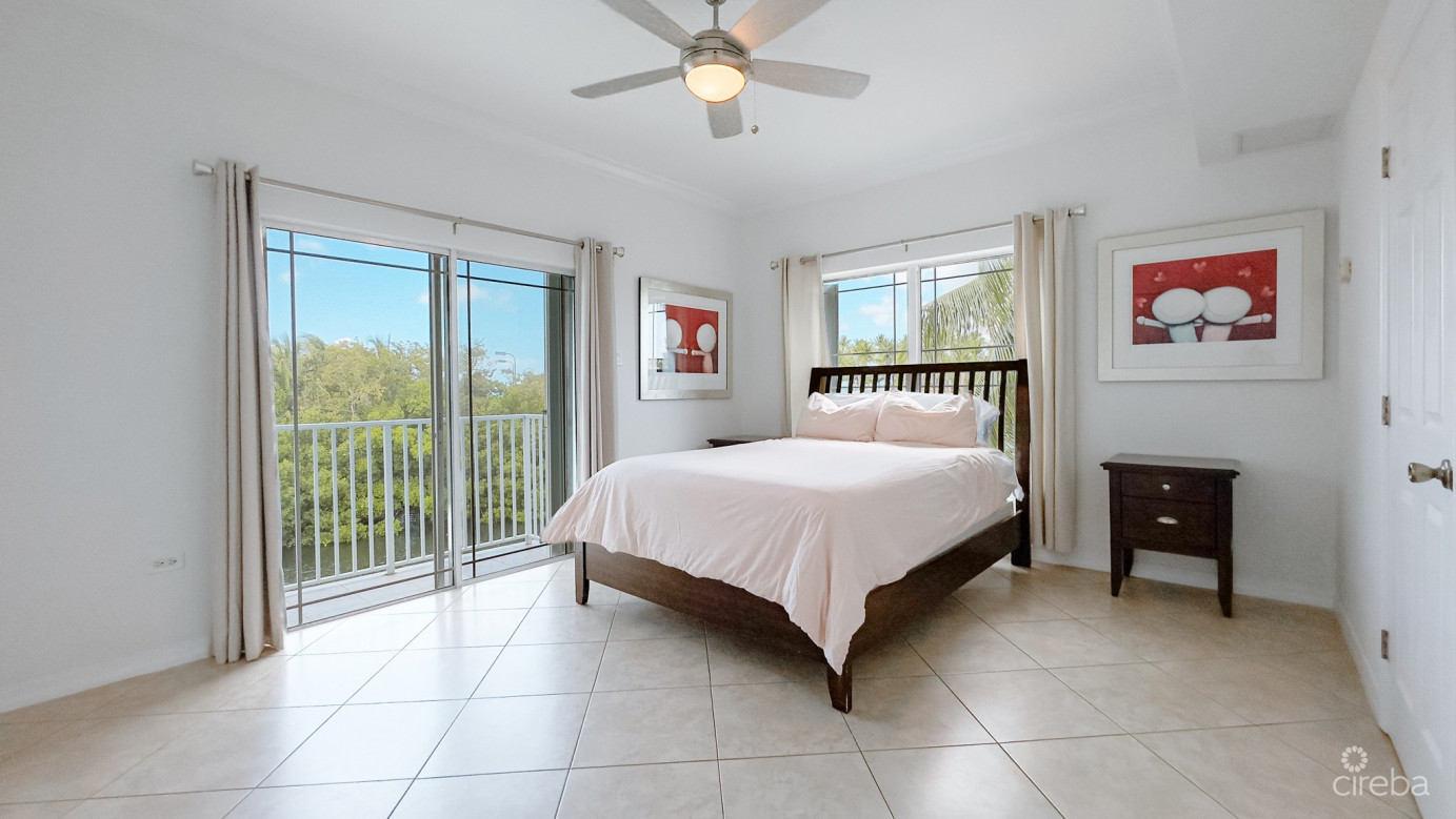 Coastal Escape Waterfront Townhouse