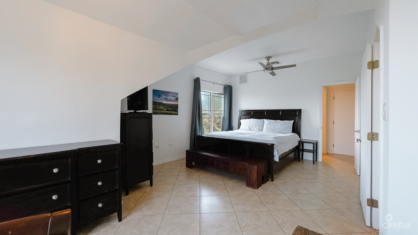 Coastal Escape Waterfront Townhouse