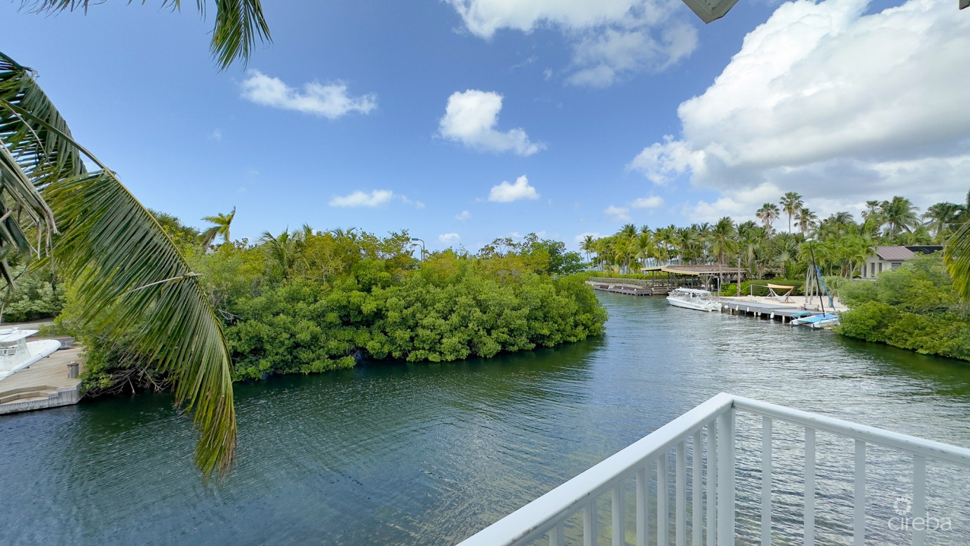 Coastal Escape Waterfront Townhouse