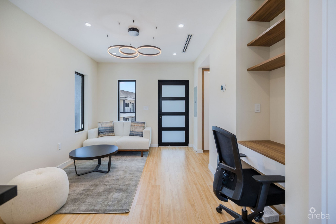 Arza West Bay Ruby– Upgraded Fully Furnished 1-bed Corner Unit