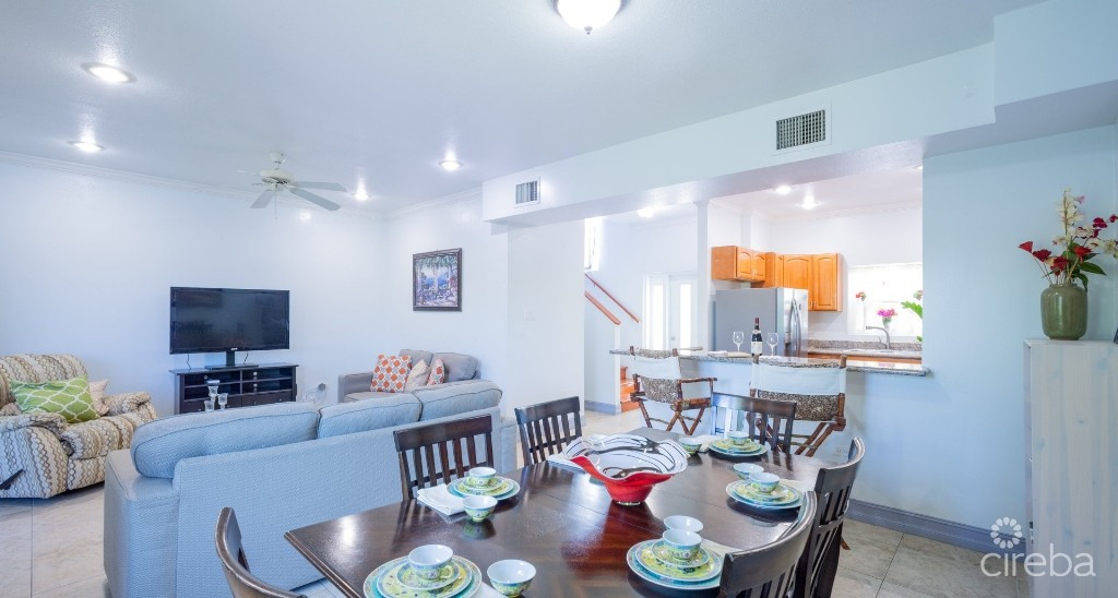 Near Everything 2 Bed 2.5 Bath At Triumph Village Condo In Gt