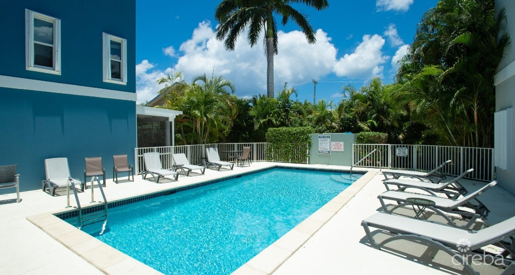 Near Everything 2 Bed 2.5 Bath At Triumph Village Condo In Gt