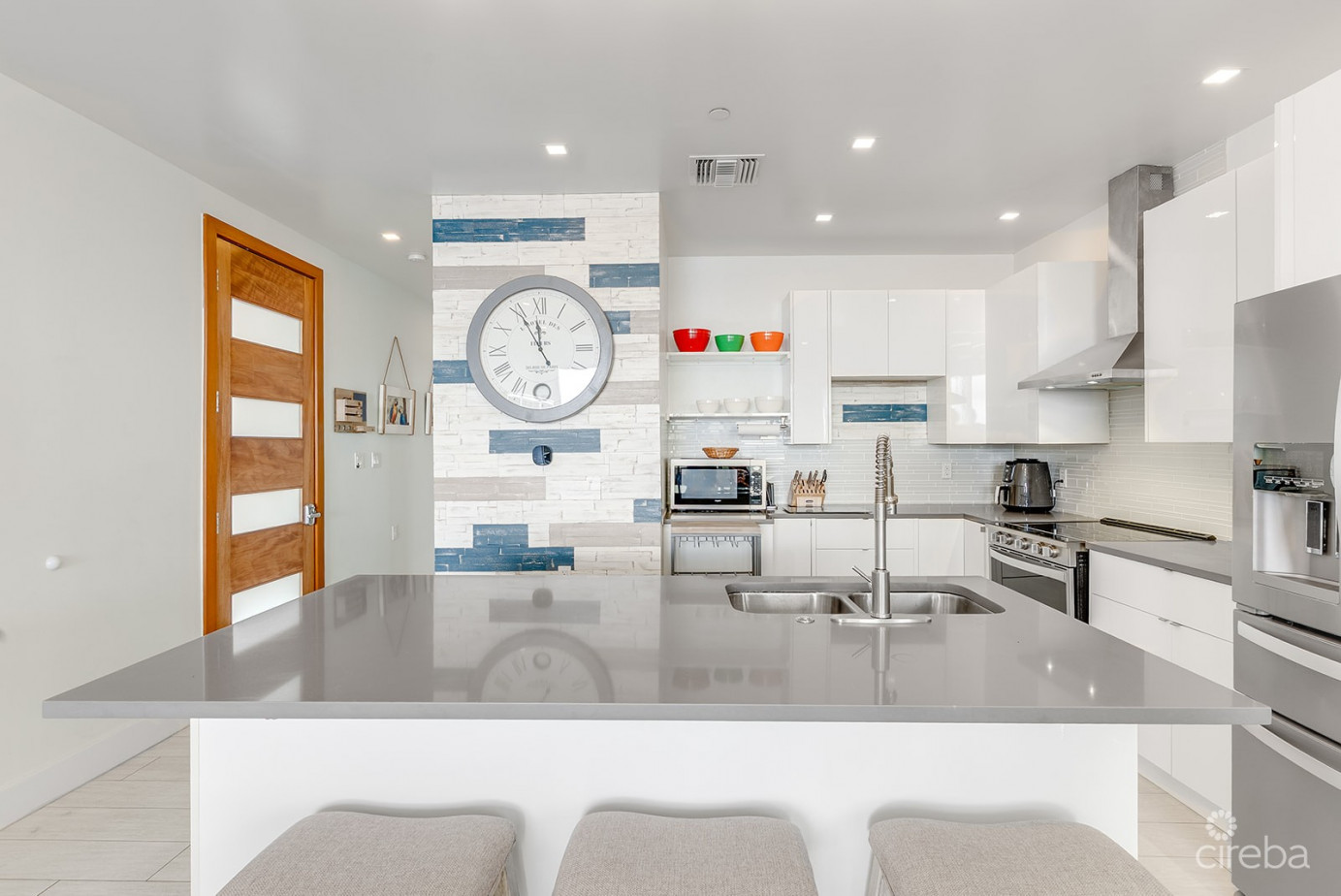 Lighthouse Point Residences Penthouse Corner Unit 301