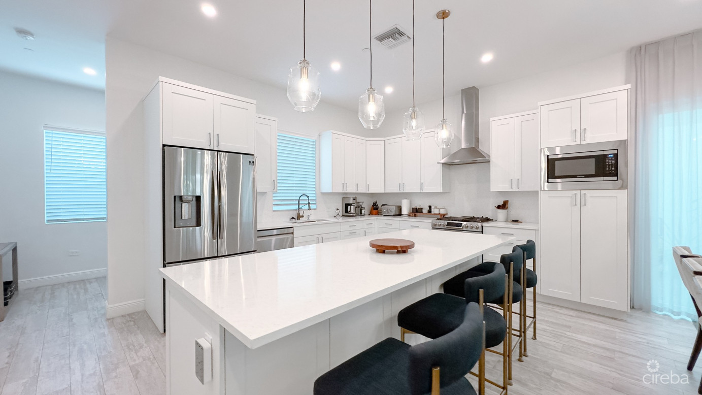 Boggy Sands Club Coral 1