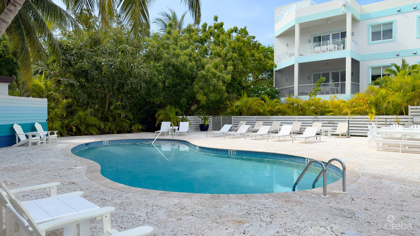 Boggy Sands Club Coral 1