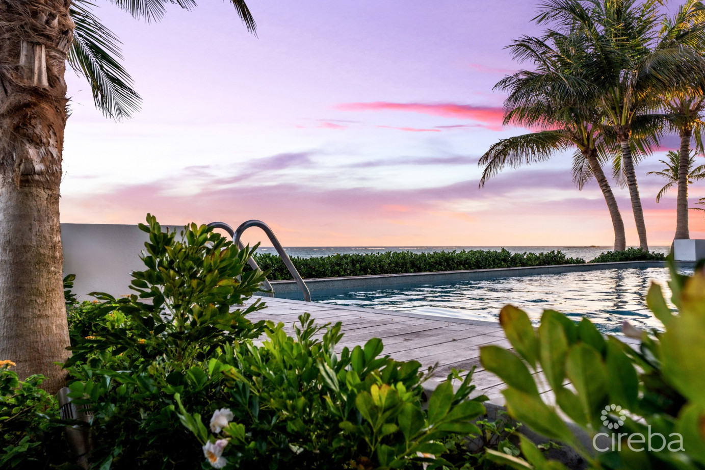 Tides 4-bed Beachfront Condo With Oversized Terrace