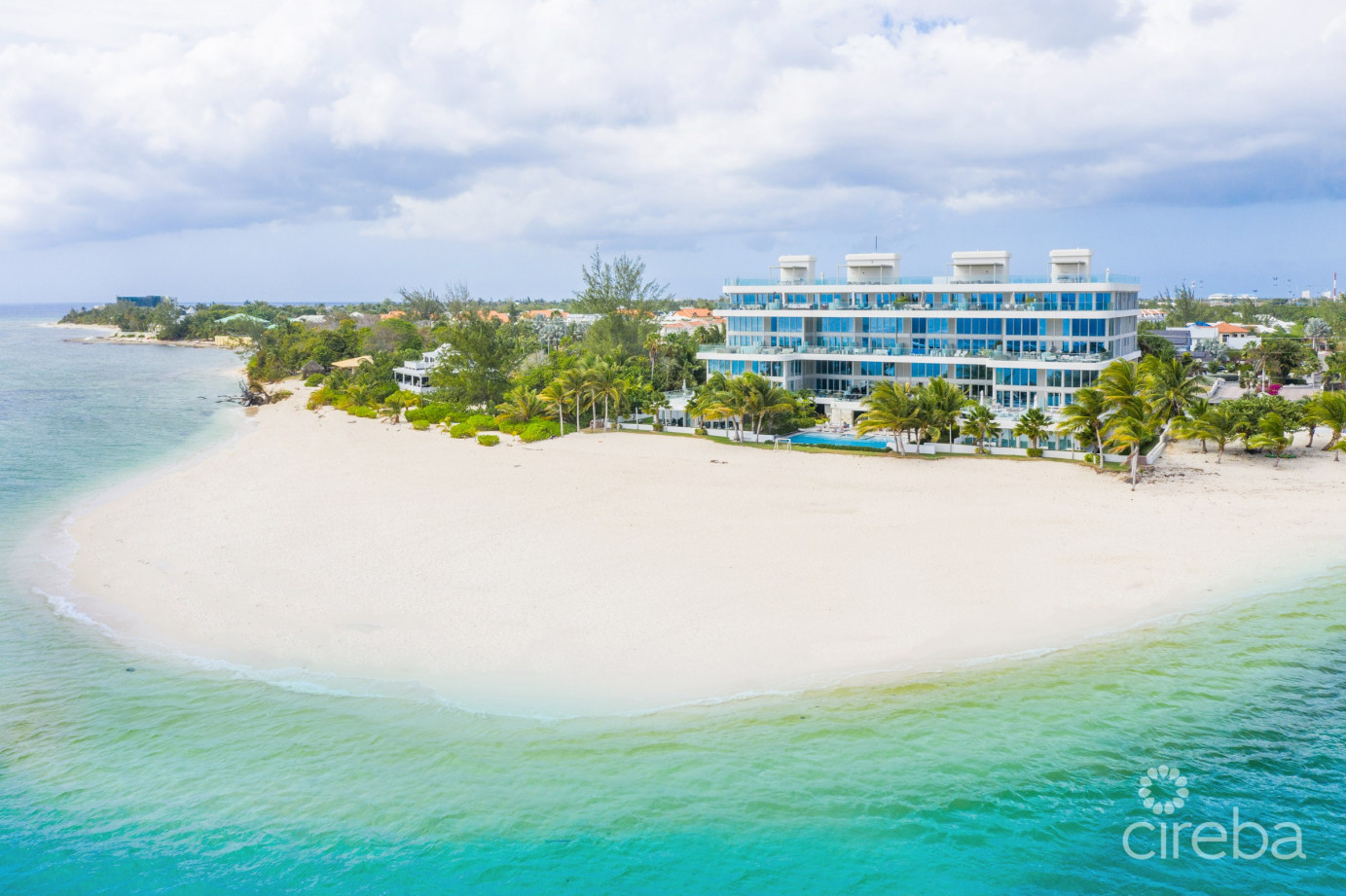 Tides 4-bed Beachfront Condo With Oversized Terrace