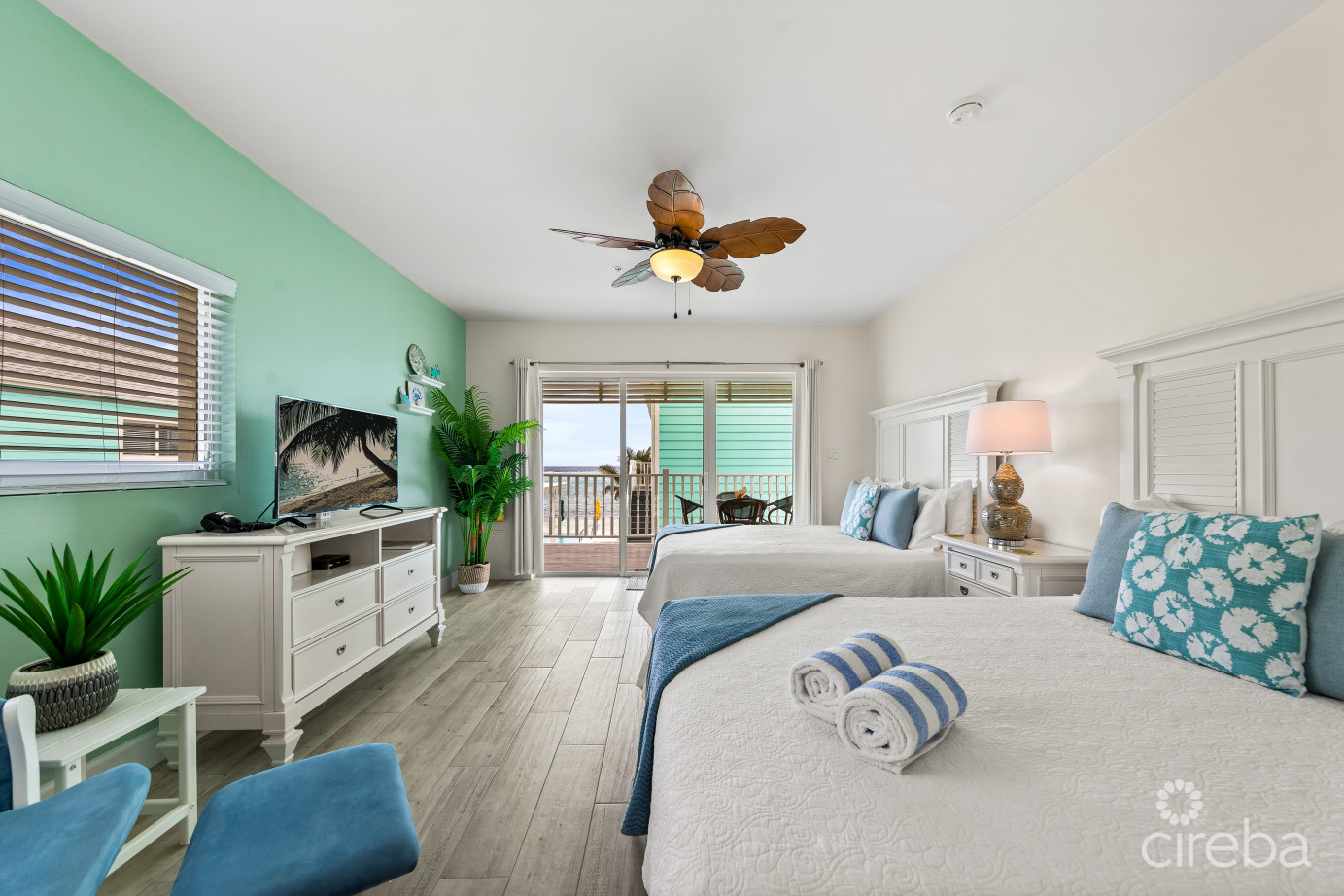 The Cottages In East End  Boutique Hotel