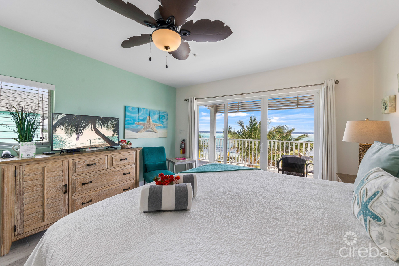 The Cottages In East End  Boutique Hotel