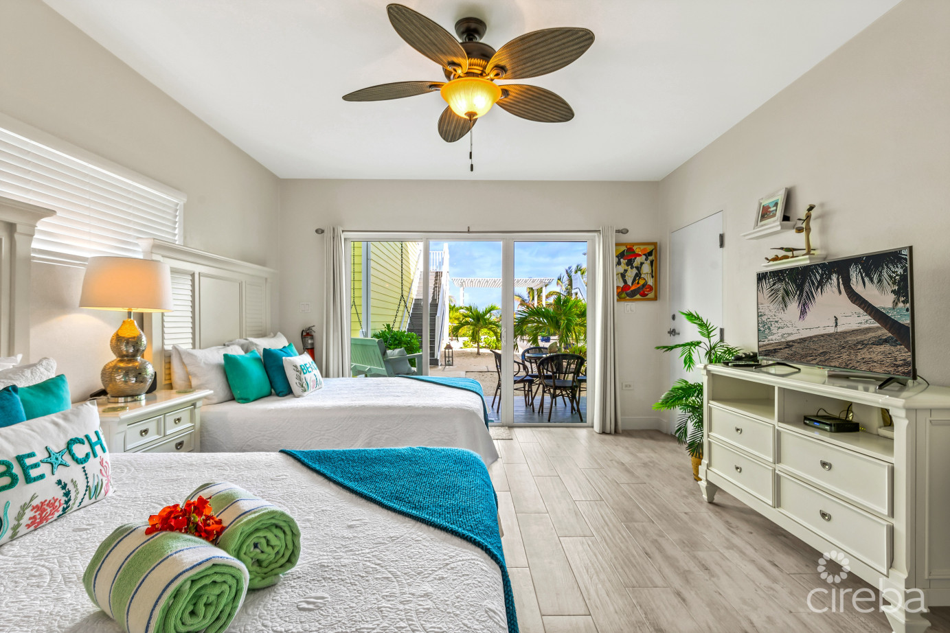 The Cottages In East End  Boutique Hotel