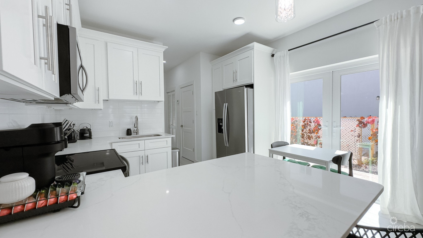 La Paidion Condo West Bay