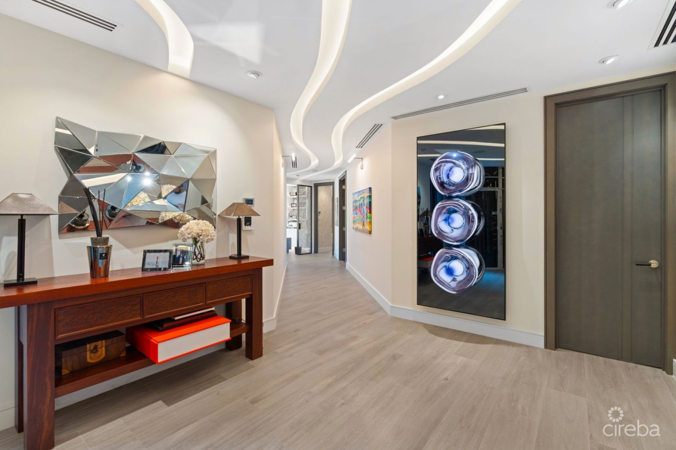 Ritz-carlton Deckhouse 9