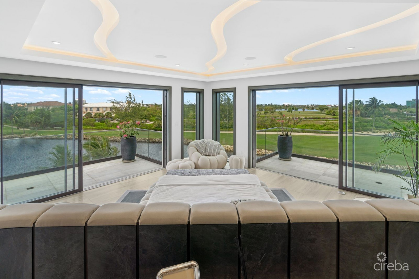 Ritz-carlton Deckhouse 9