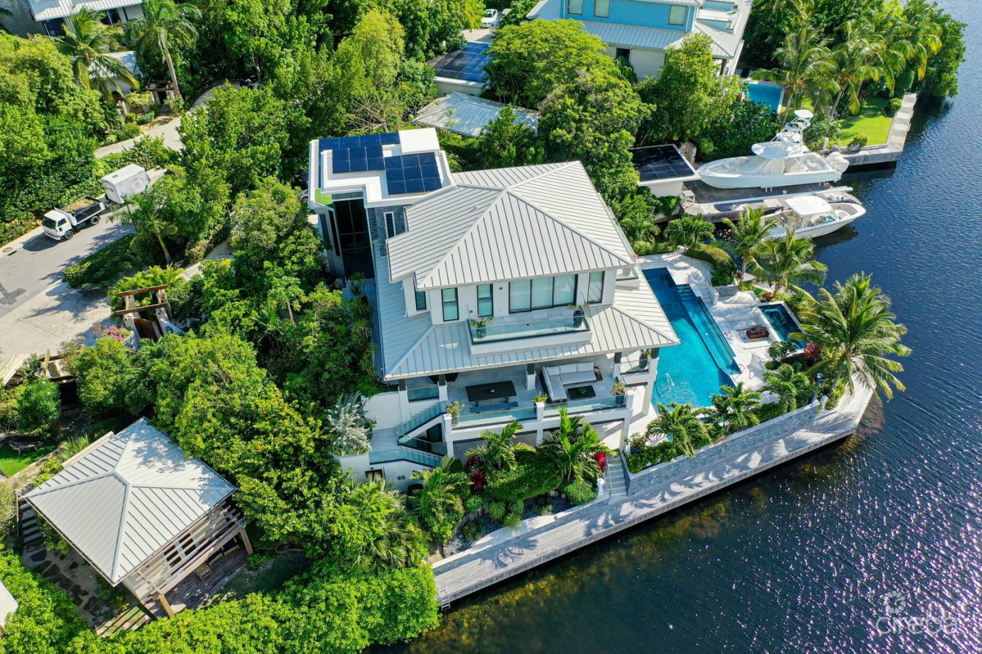 Ritz-carlton Deckhouse 9