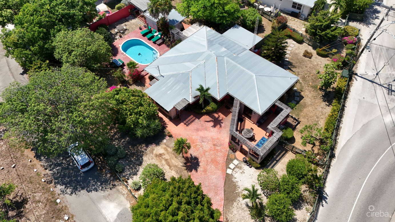 West Bay Home - 2 Apartments  Priced To Sell!