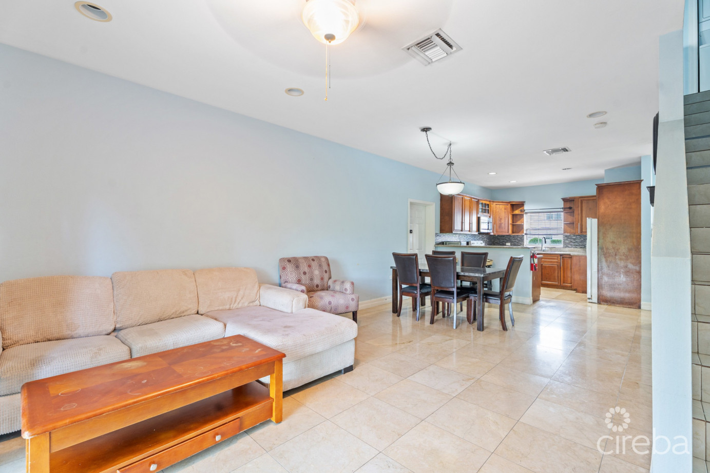 Owner Will Pay Stamp Duty!  West Bay 3-bed End Unit