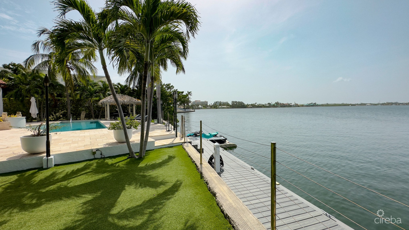 Crystal Harbour - Ocean Front Home
