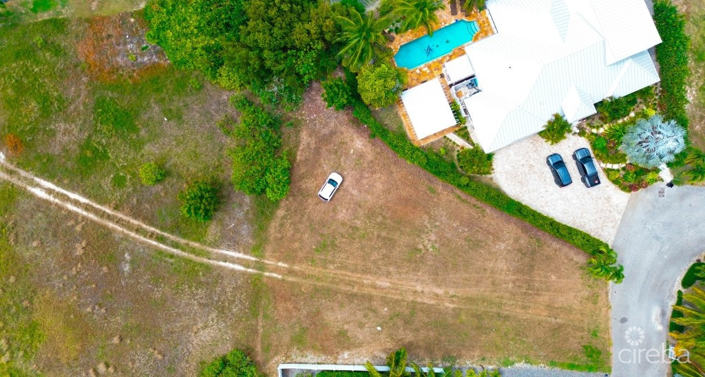 Large Highlands House Lot, West Bay