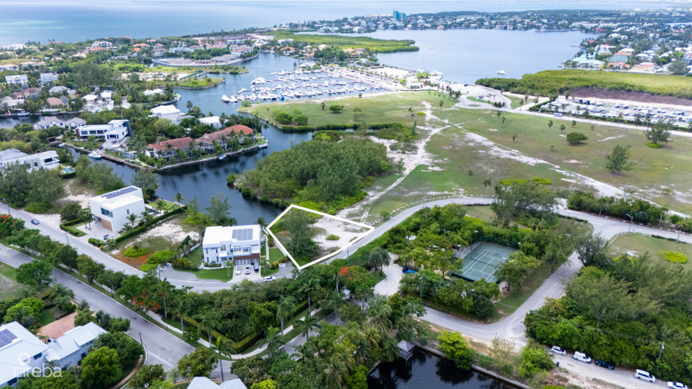 Yacht Club Canal Front Parcel
