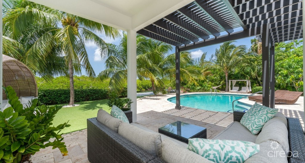 Luxury Residence In Tranquil Yacht Club Location