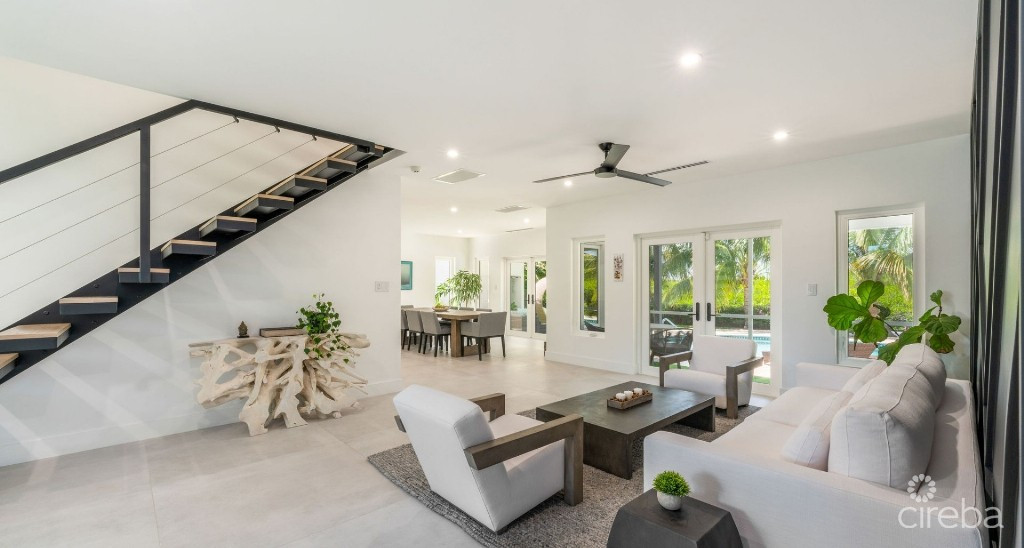 Luxury Residence In Tranquil Yacht Club Location