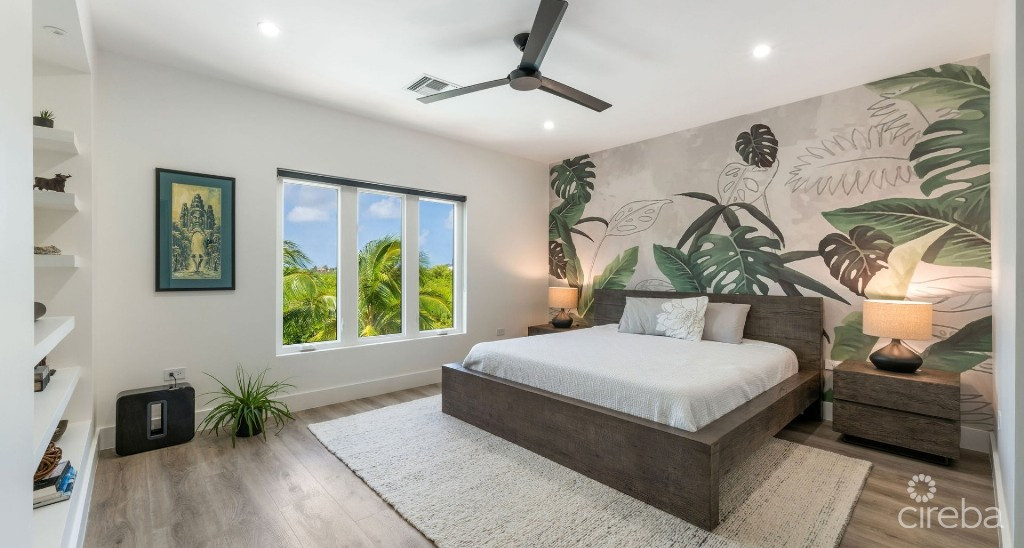 Luxury Residence In Tranquil Yacht Club Location