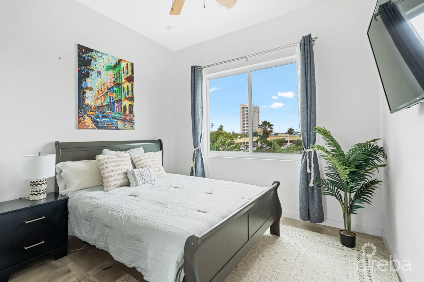 Eleven Parc Townhome – Prime Location In Seven Mile Beach Corridor