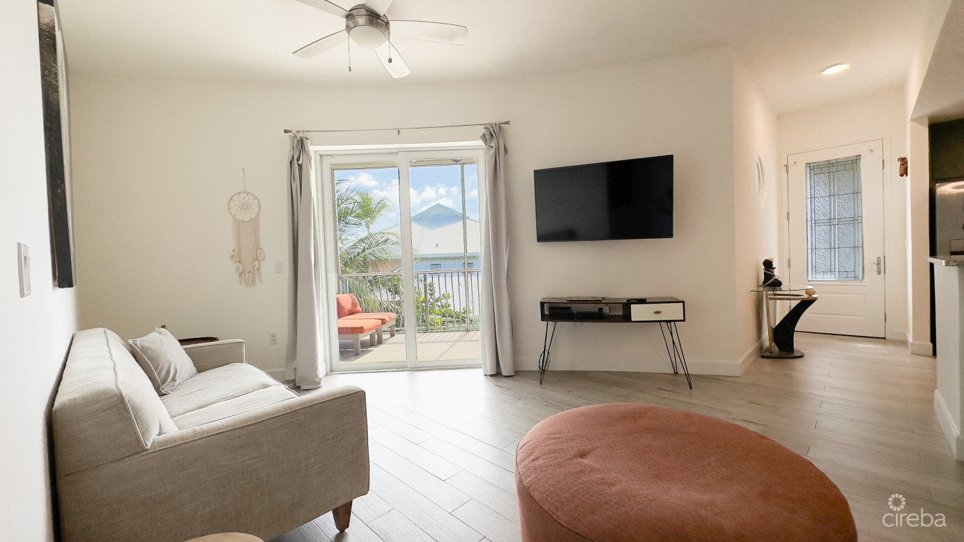Snug Harbour Canalfront 1 Bed