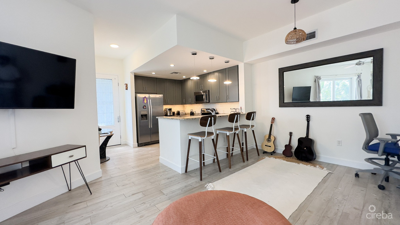 Snug Harbour Canalfront 1 Bed