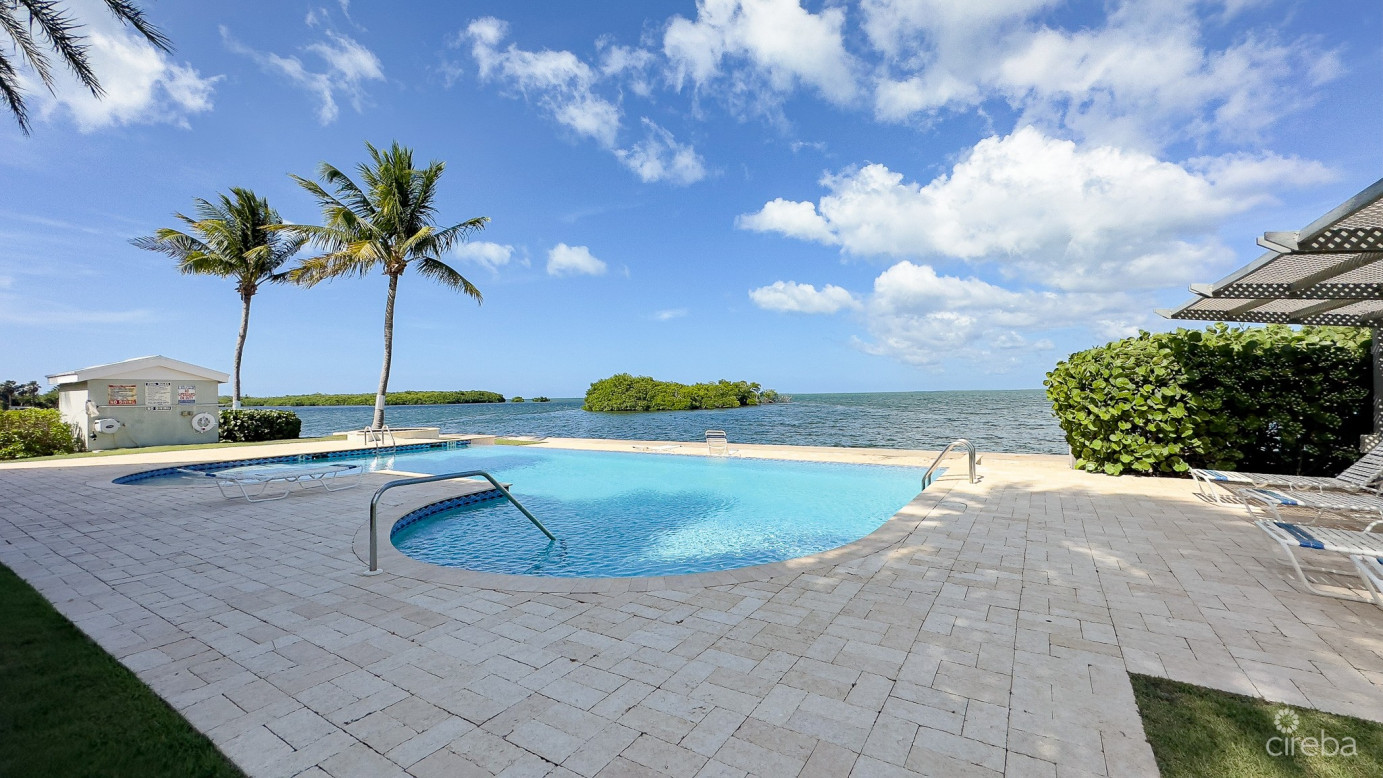 Snug Harbour Canalfront 1 Bed