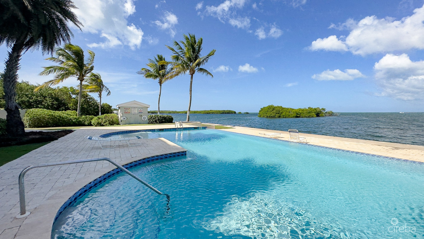 Snug Harbour Canalfront 1 Bed