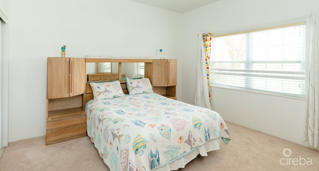 Walkers Road Charming 2bed/2bath Plus Den