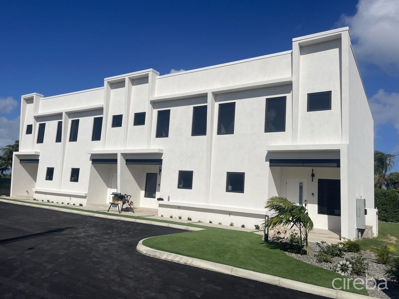 Lavania Court - Gated - Large 2 Bed 2.5 Bath Townhomes