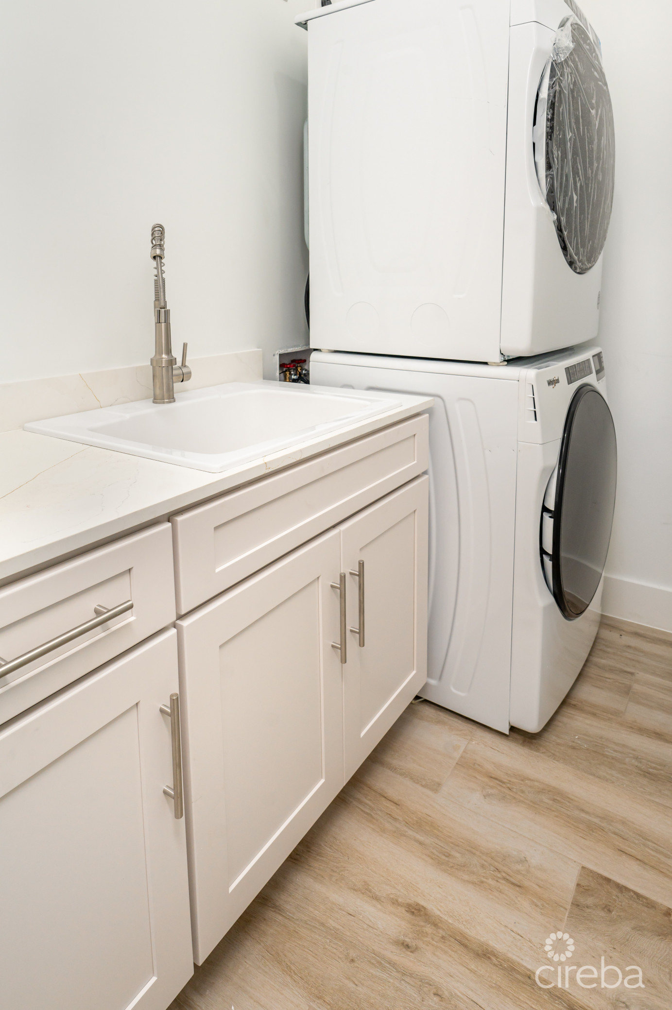 Lavania Court - Gated - Large 2 Bed 2.5 Bath Townhomes