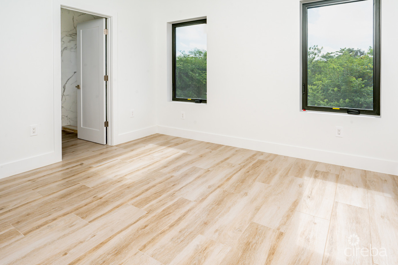 Lavania Court - Gated - Large 2 Bed 2.5 Bath Townhomes