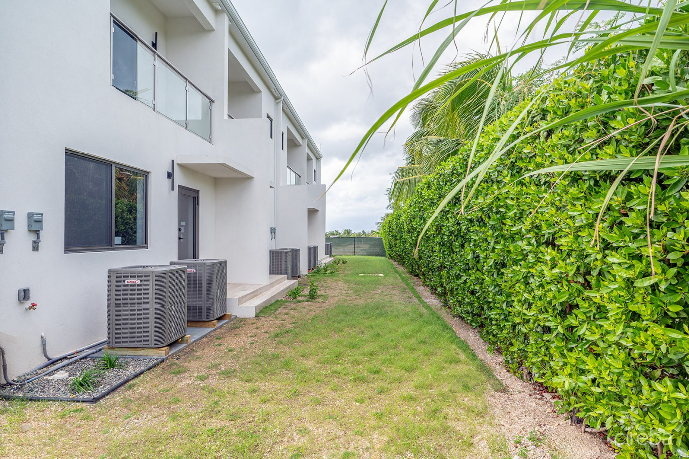 Lavania Court - Gated - Large 2 Bed 2 Bath Townhomes