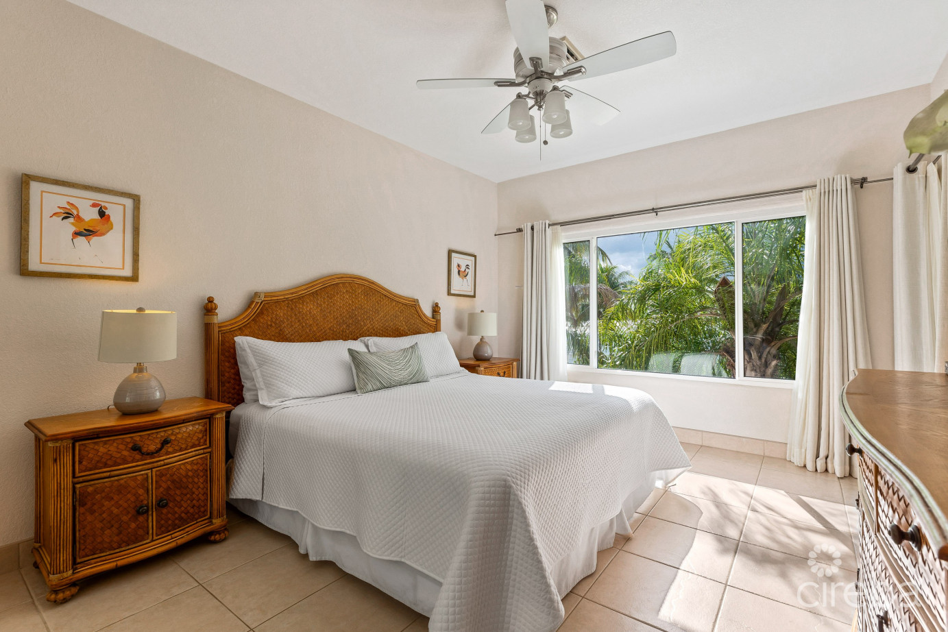 Kaibo 20, Beach Front Condo