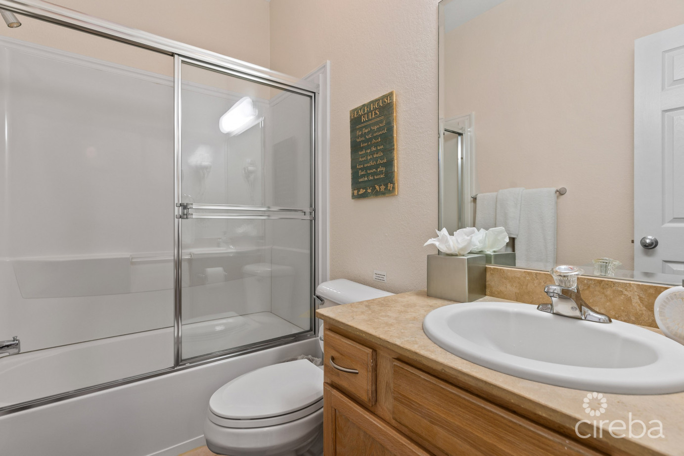 Kaibo 20, Beach Front Condo