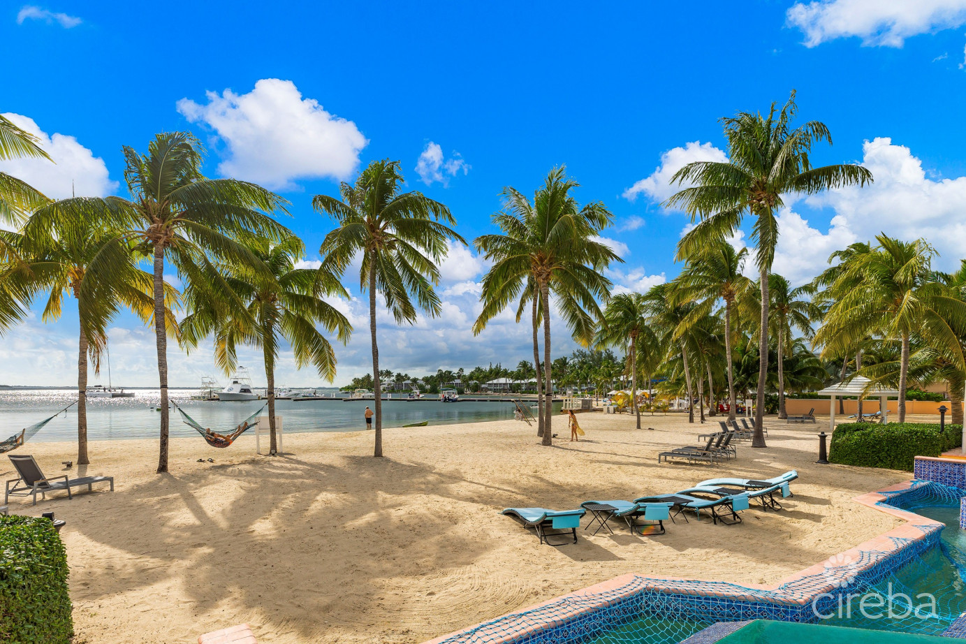 Kaibo 20, Beach Front Condo