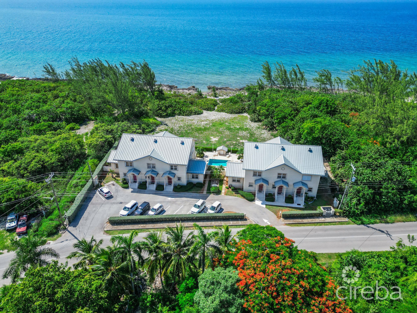 Paradise Point  3-bed, 2.5-bath Oceanfront Townhouse  West Bay