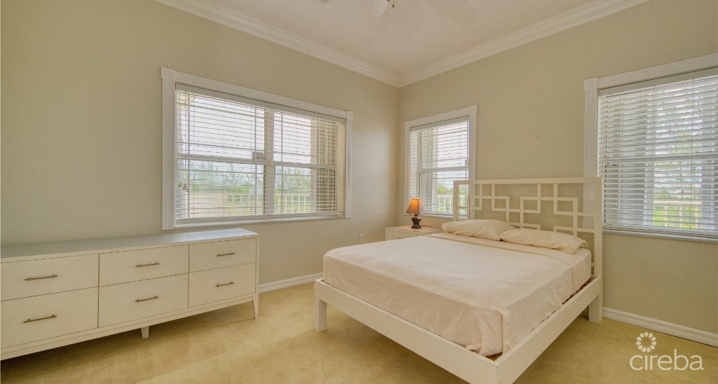 South Shore 302 - Oceanfront 3 Bed With 7.6%+ Gross Roi Potential!