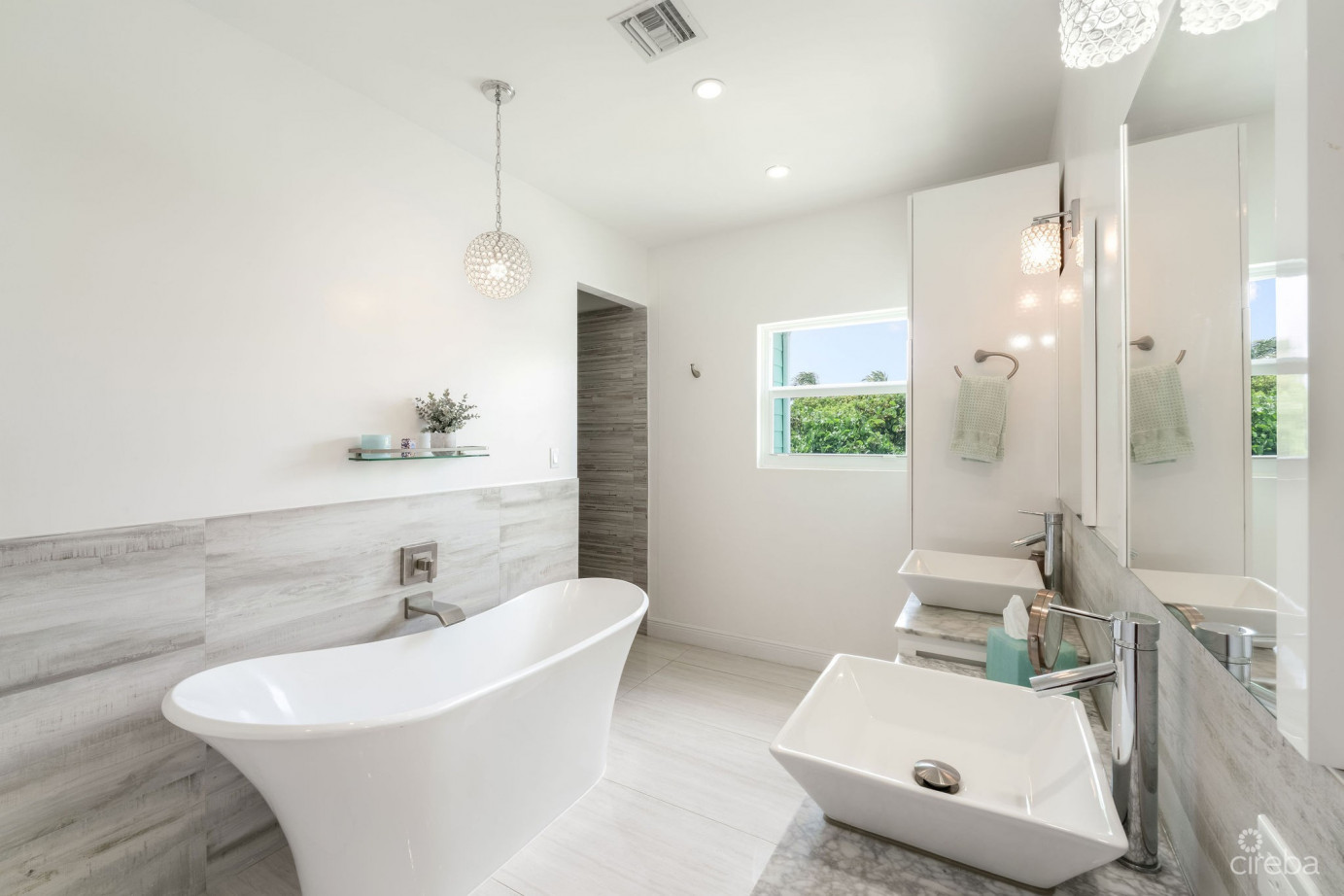 The Cottages In East End  Boutique Hotel