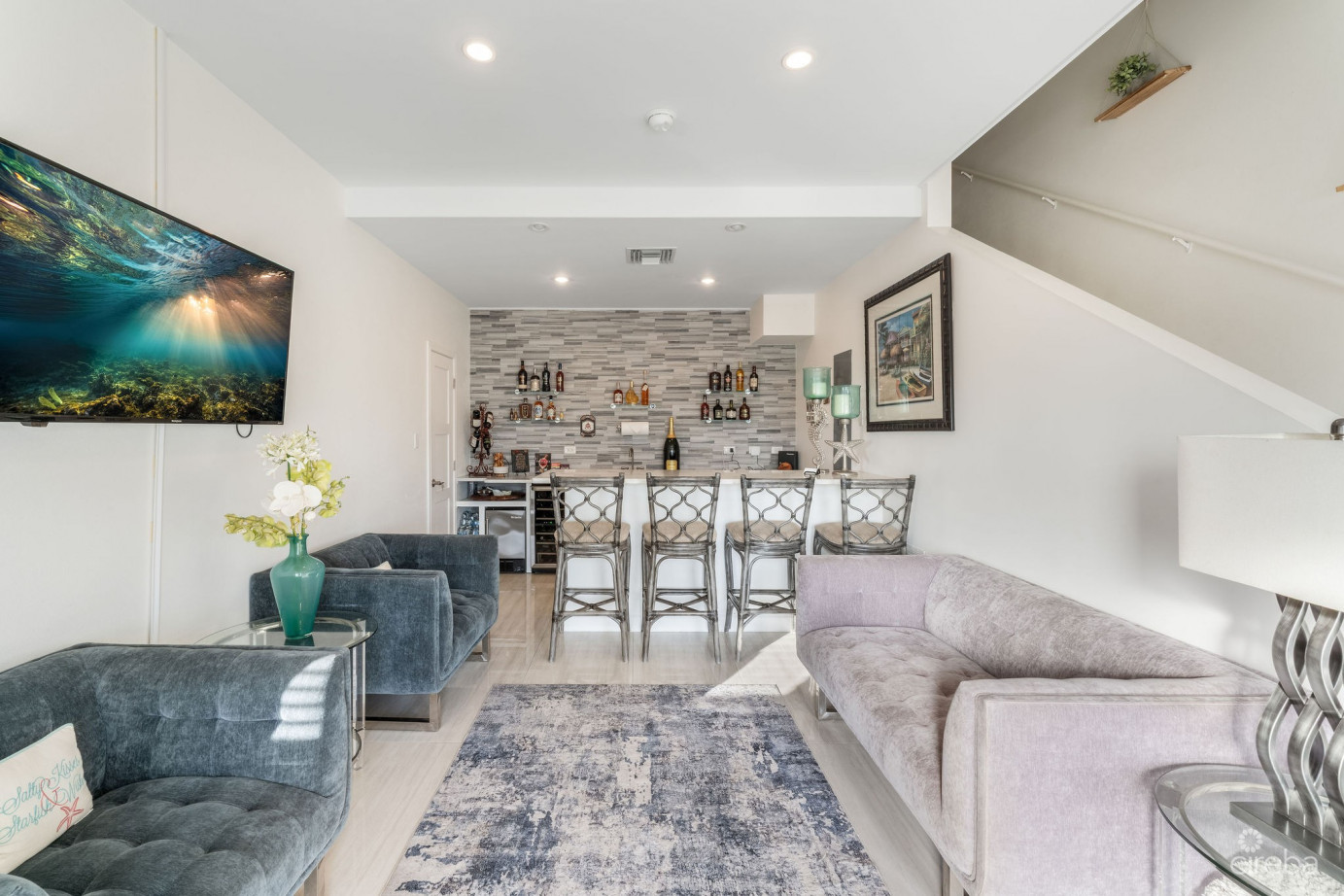 The Cottages In East End  Boutique Hotel